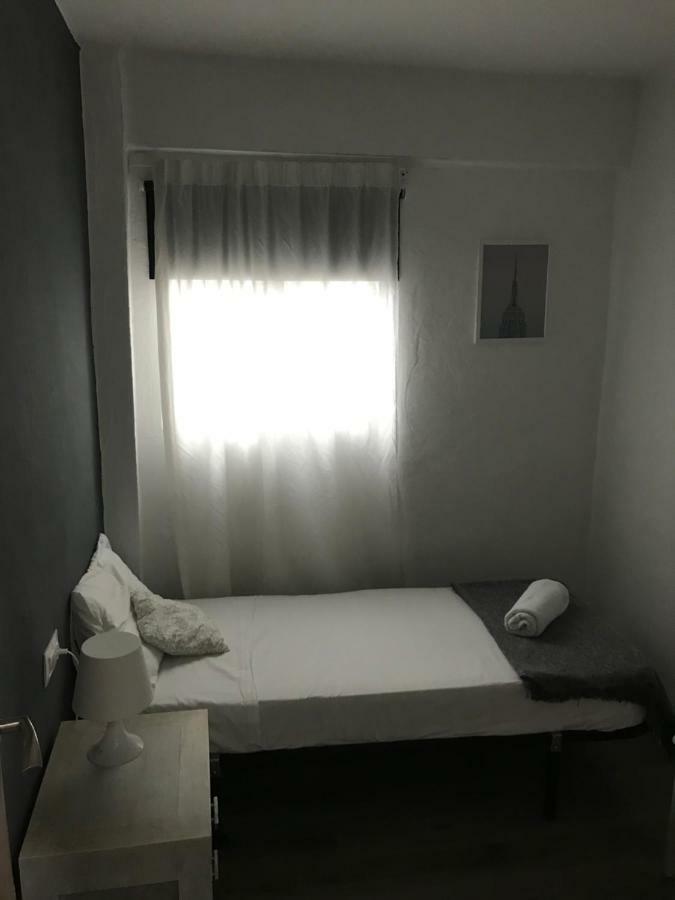 Bonito Apartamento, Confortable Y Bien Comunicado Apartment Валенсия Екстериор снимка